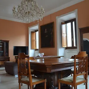 https://elegante-appartamento-nel-centro-di-roma.it-romehotels.com